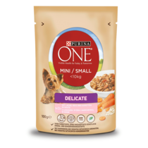 Purina ONE® MINI Delicate mit Lachs, Reis und Karotten in Sauce Vorderansicht