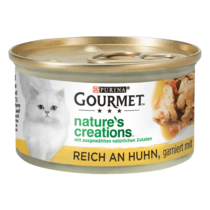 GOURMET™ Nature's Creations, reich an Huhn, garniert mit Spinat und Tomaten 