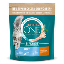 PURINA ONE Light reich an Huhn und Weizen