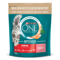 PURINA ONE Sterilcat reich an Lachs und Weizen