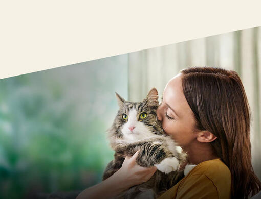 Purina Pro Plan Live Clear Frau mit Katze