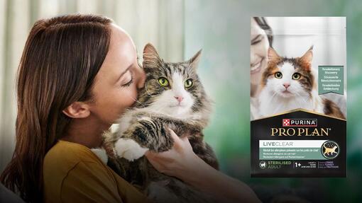 PURINA PROPLAN LIVECLEAR Frau mit Katze